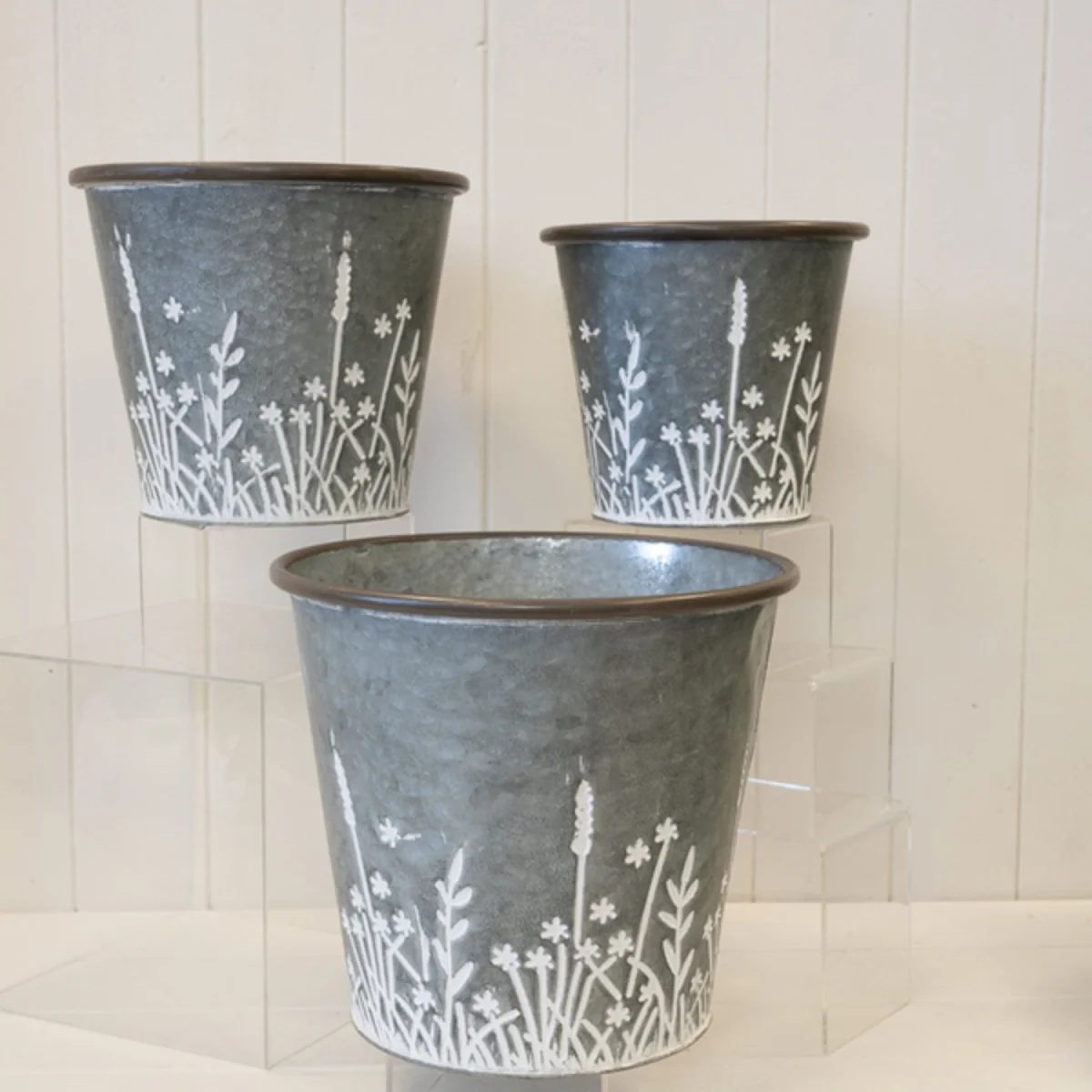 Grey Set of Three Rustic metal planters with Meadow design - Grey – image 3