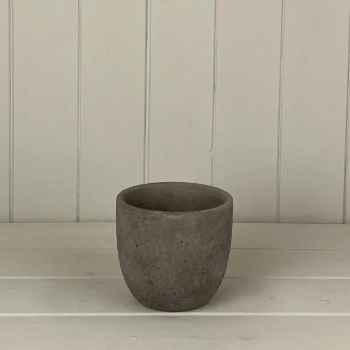 Sturdy Grey Stone Pot Plant pot - Grey