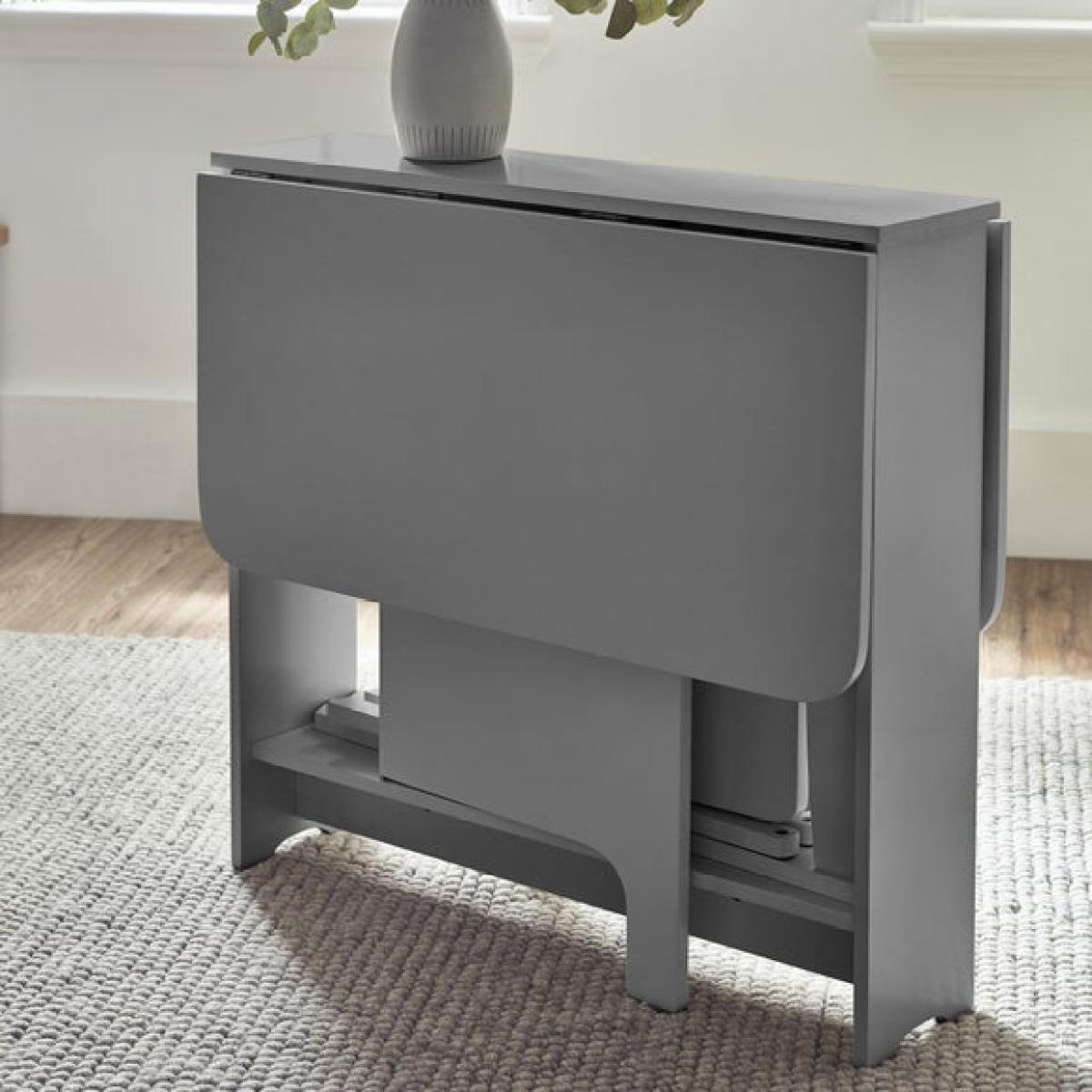 Gatan Gateleg Table With 2 Chairs – image 6