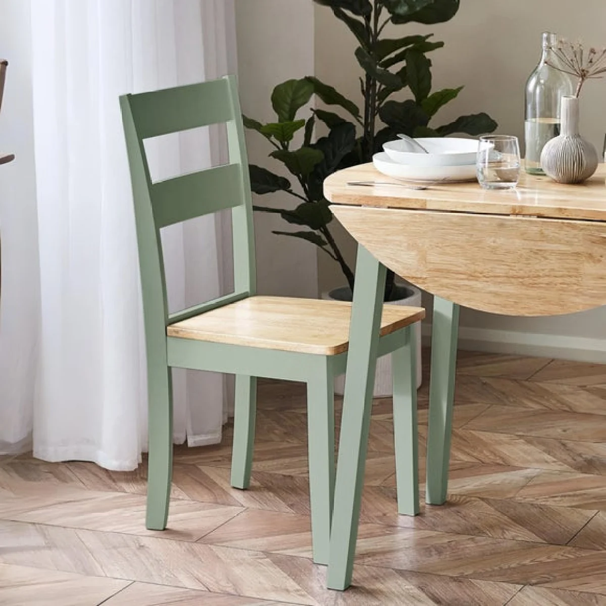 Linwood Round Dropleaf Dining Table with 2 Dining Chairs – image 2