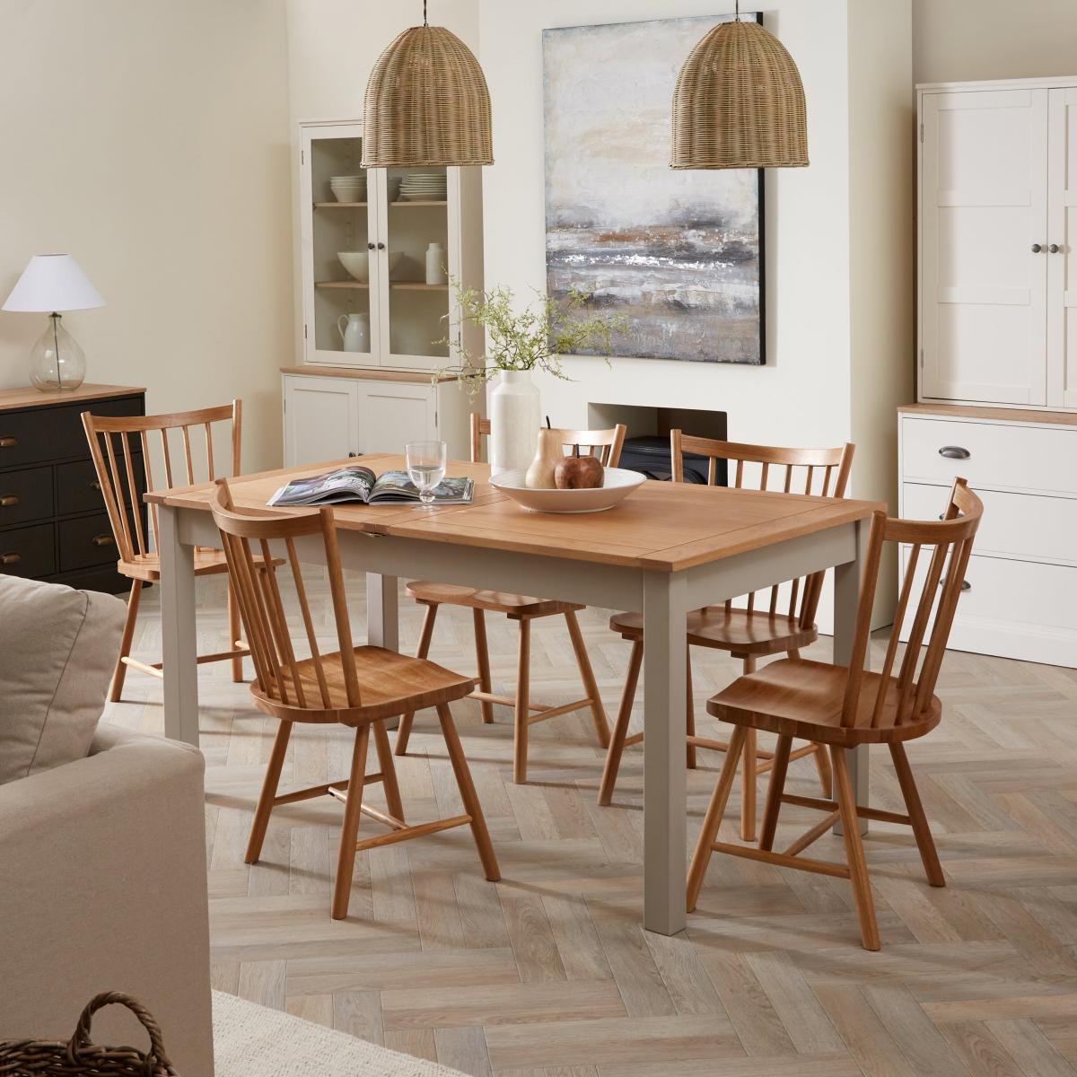 Clifford Extendable Dining Table with 4 Loxwood Chairs Loxwood Oak – image 1
