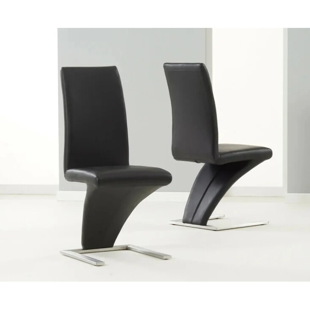 Bernini 165cm Oval Glass Dining Table with 6 Black Aldo Chairs – image 3