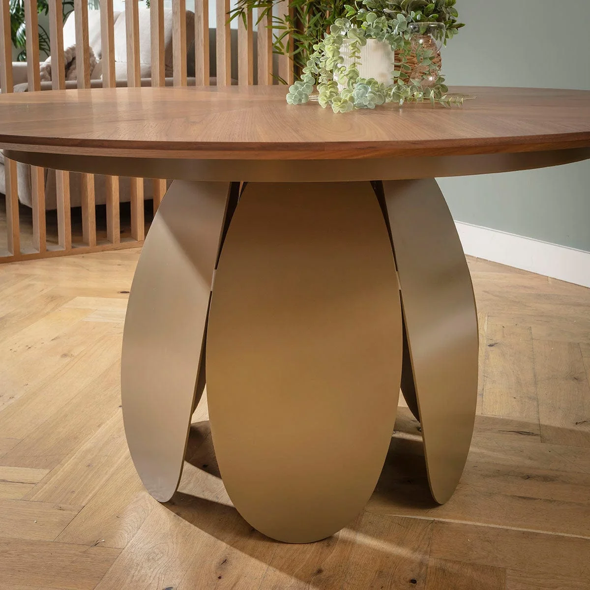 Contemporary 6 Seater Round Dining Table and Chairs Set Brown Walnut Wood – image 6