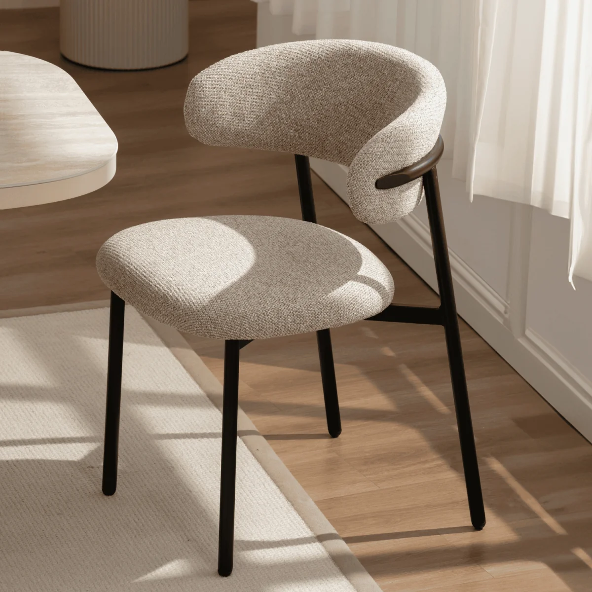 Axal Oakgrain Effect Extending Dining Table and Velora Beige Chairs Set - Oak effect & Beige – image 2