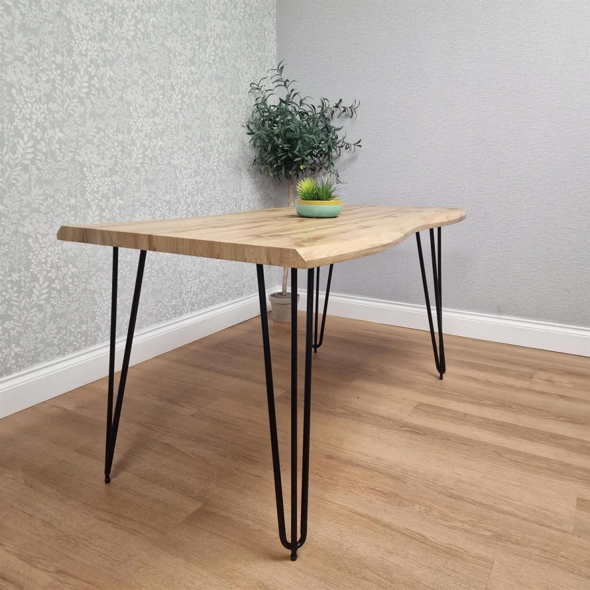 Modern Dining Table 117cm with Metal Hairpin Legs and Set of 4 Cream Dining Chairs - Brown – image 3