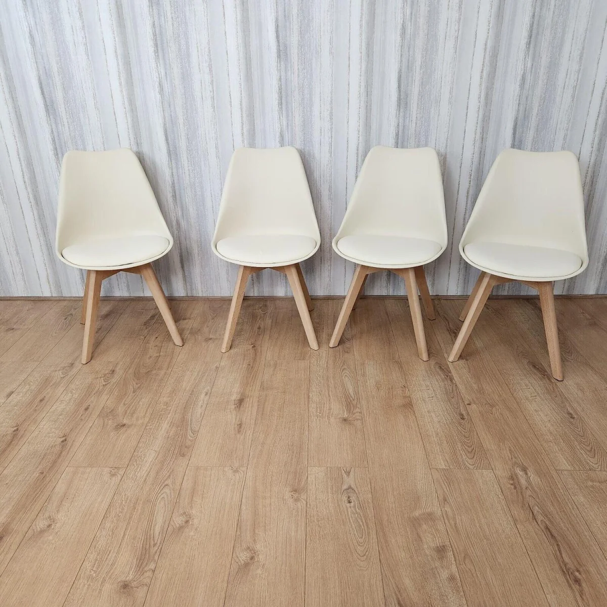 Modern Dining Table 117cm with Metal Hairpin Legs and Set of 4 Cream Dining Chairs - Brown – image 4