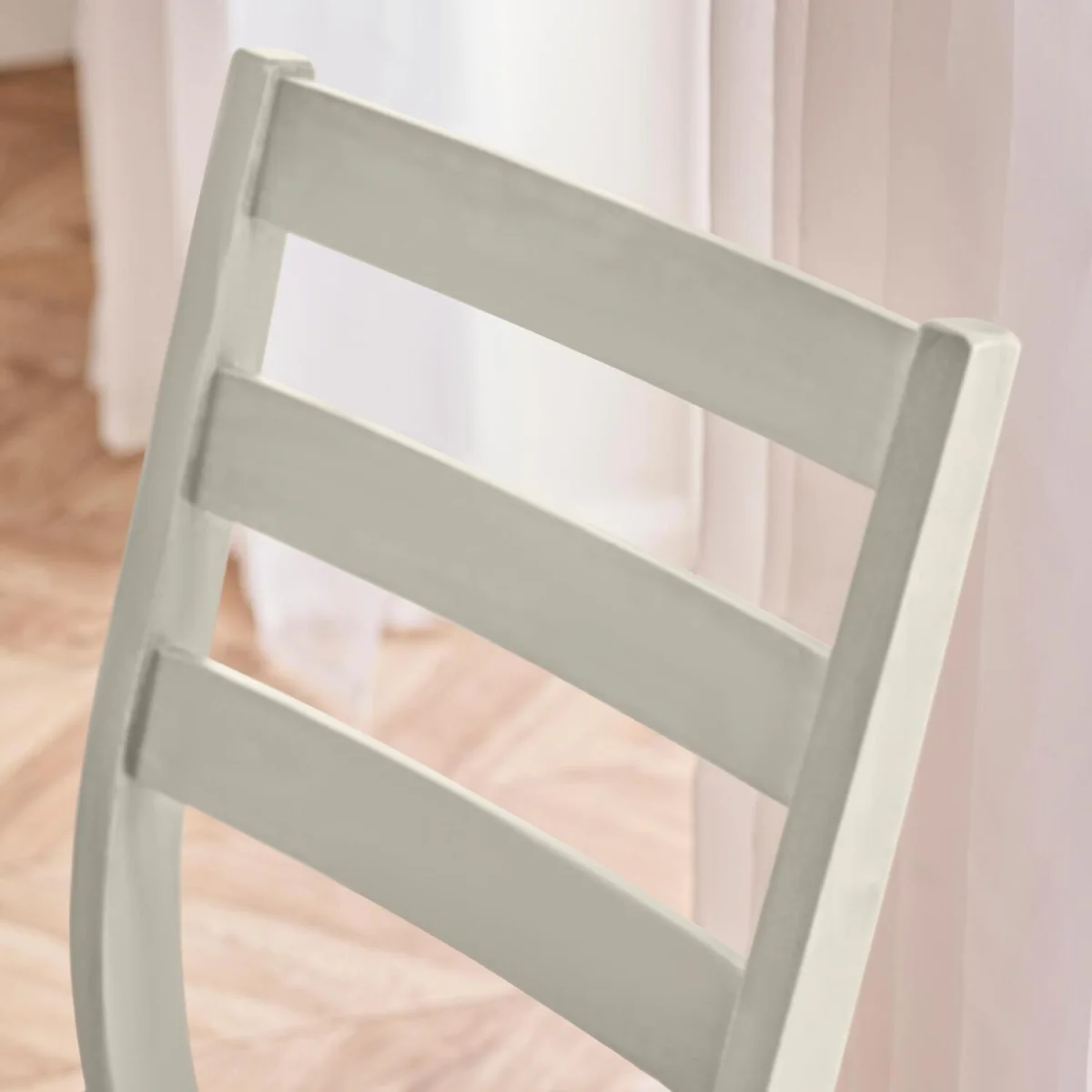 Lulworth Whitewashed Wood Dining Table 6 Lynton Chairs - Light Grey – image 10
