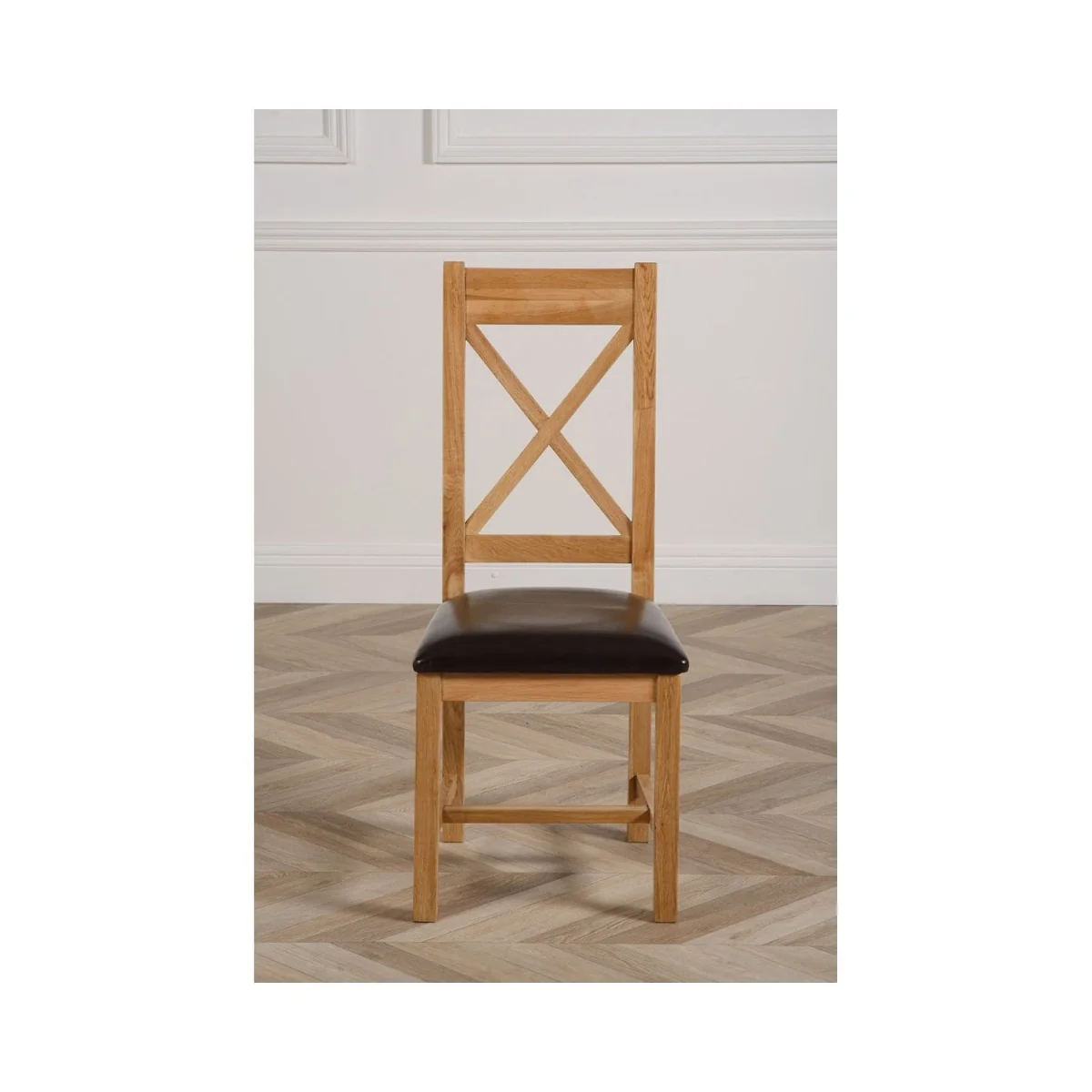 Richmond 90-150cm Oak Extending Dining Table and 4 Berkeley Leather Chairs - Brown – image 11