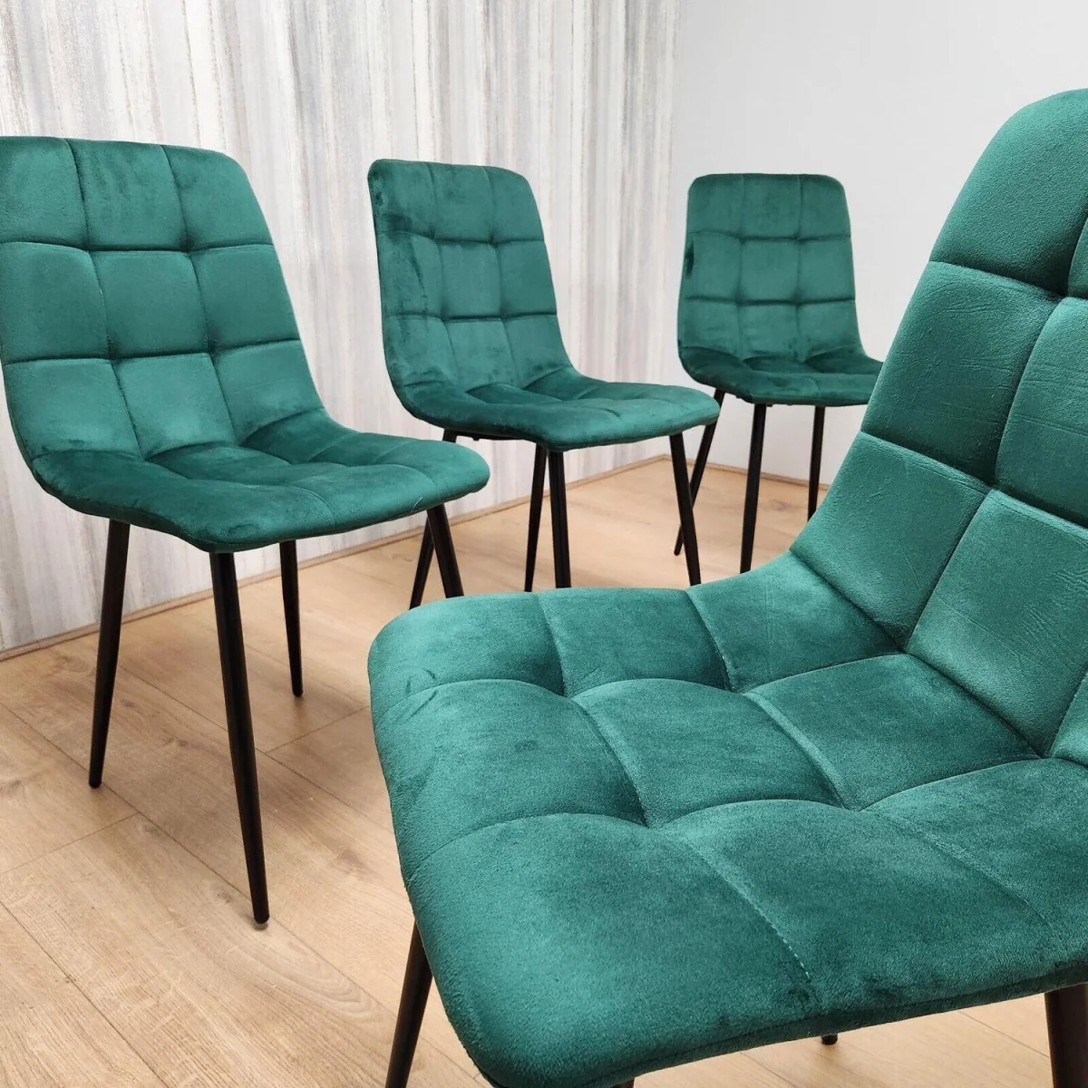 Round Glass Dining Table Set With 4 green velvet Chairs Dining Room Furniture - Neutral – image 2