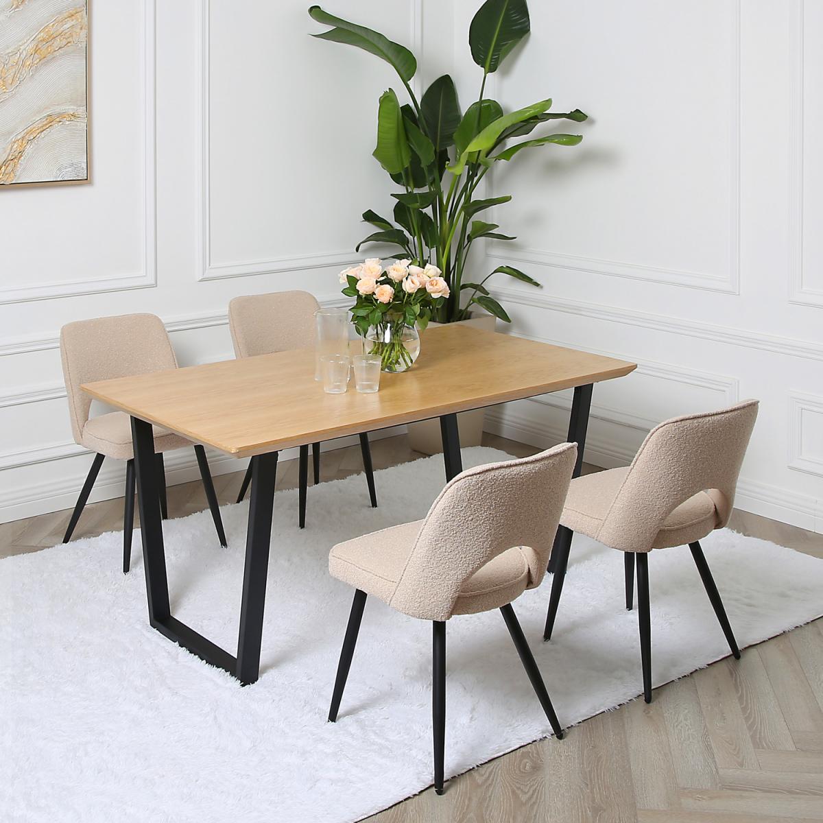 Oak Table with 4 Thetis Boucle Chairs - Boucle Beige – image 3
