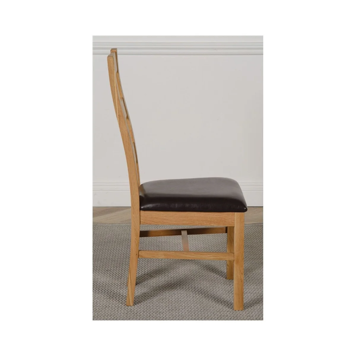 Hampton 120-160cm Oak Extending Dining Table and 4 Yale Chairs - Brown – image 9