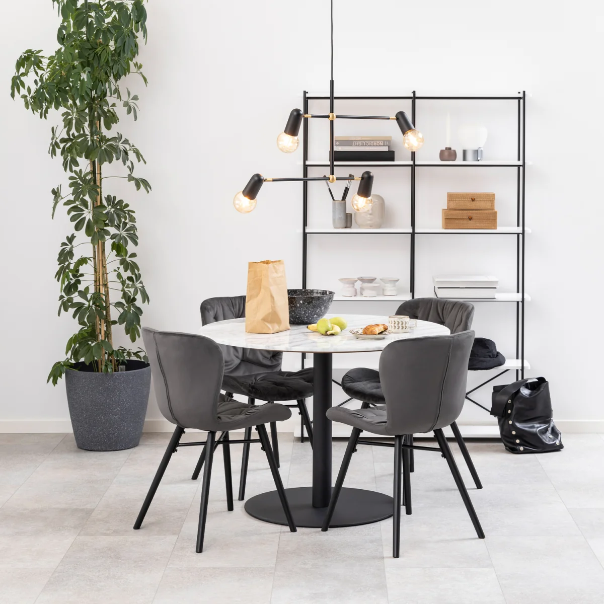 Corby Round Table White Marble Black Base + 4 Batilda Cream/Oak Chairs - White Marble & Black & Cream & Oak – image 9
