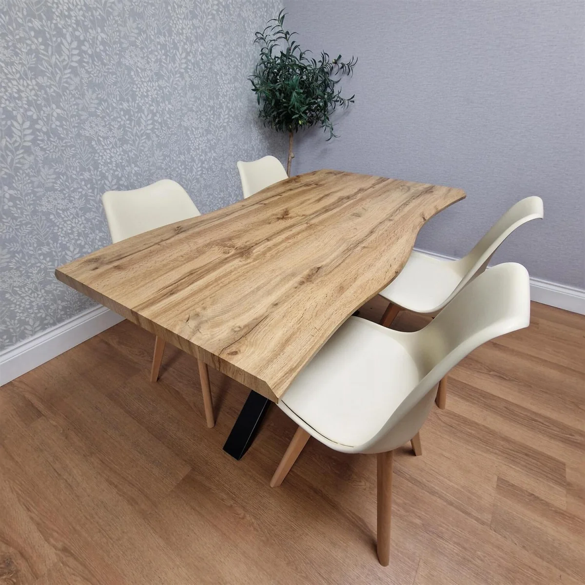 Modern Dining Set with 4 Cream Plastic Chairs with Faux Leather Seats Kitchen Dining Furniture - Cream / 117cm – image 2