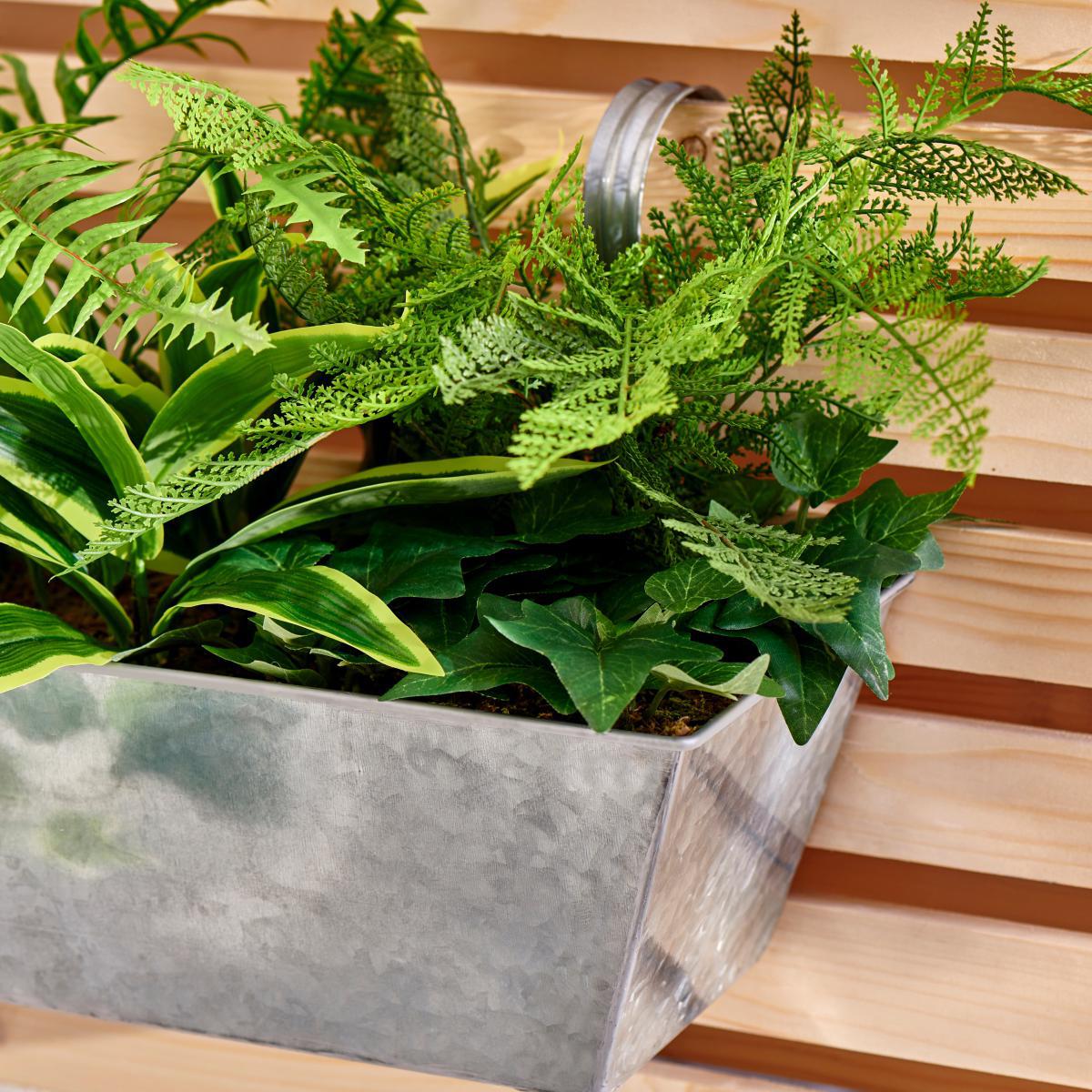 Galvanised Hanging Metal Trough with Foilage Zinc – image 2