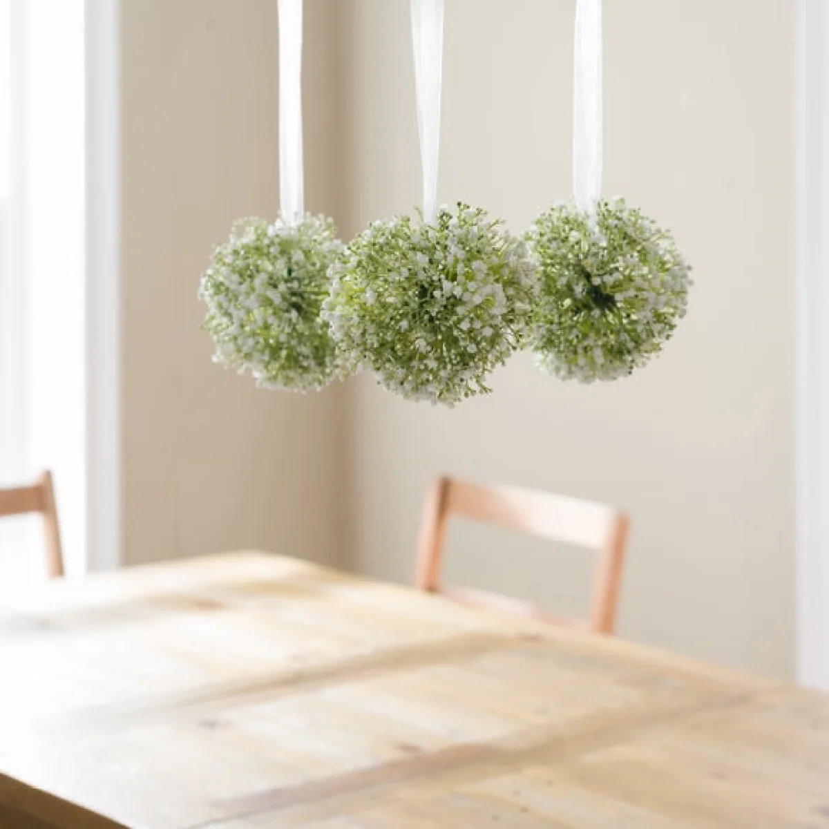 Set of 3 Artificial Gypsophila Pomander Hanging Decorations – image 4