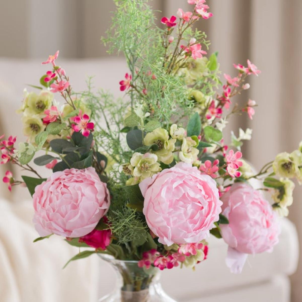 Artificial Millie Rose Bouquet – image 3