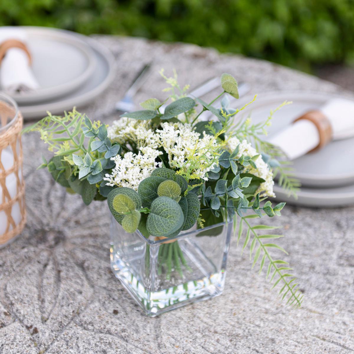 Foliage Arrangement in Glass Cube Green/White – image 2