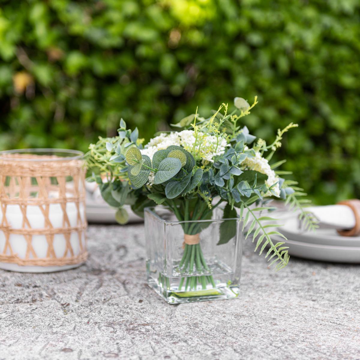 Foliage Arrangement in Glass Cube Green/White – image 1