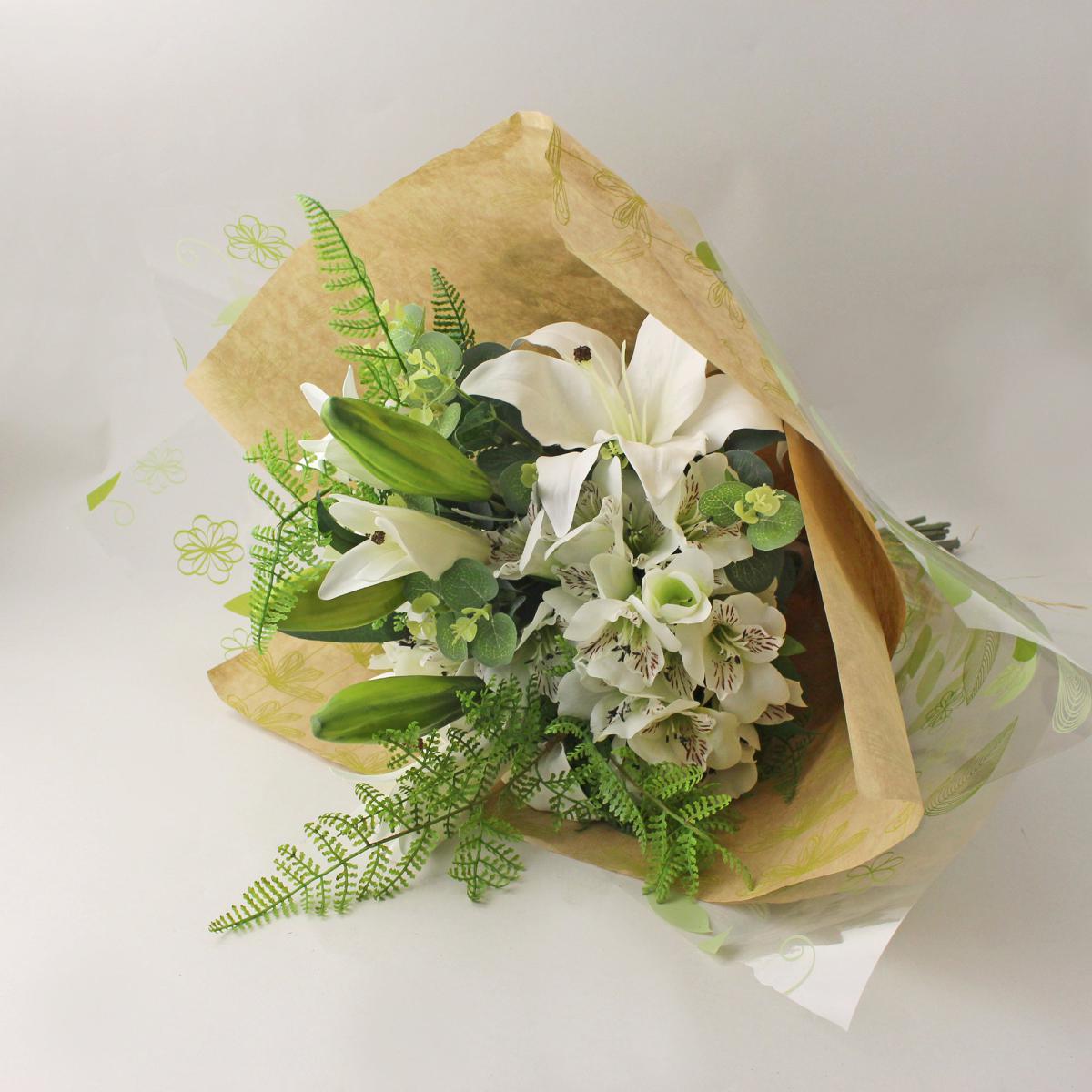Florals Forever Olivia Lily Luxury Bouquet White 63cm White, Green and Clear – image 2