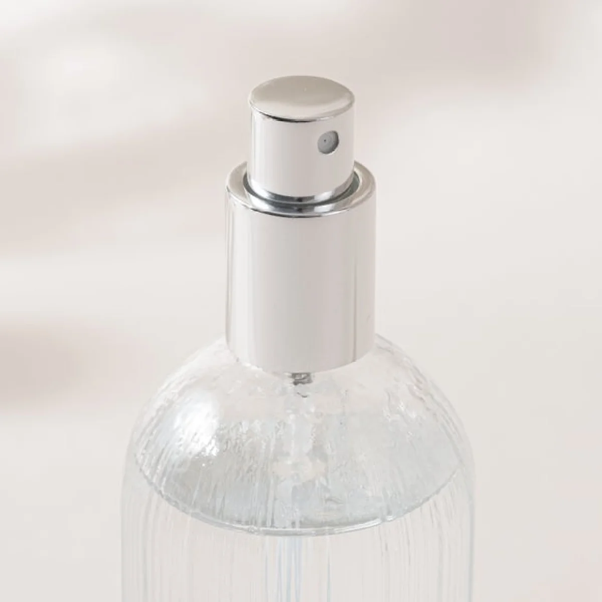 English Garden Wildflower Meadow Room Spray – image 3