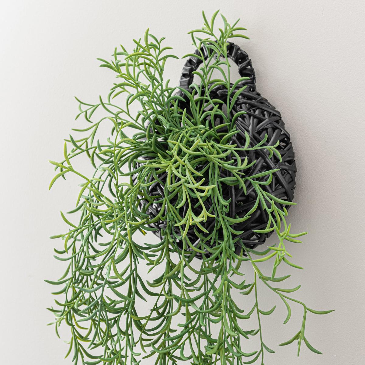 Artificial String of Needles in Basket Green – image 2
