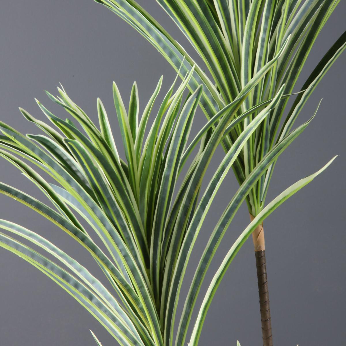 Real Touch Yucca Tree in Pot 130cm Green – image 2
