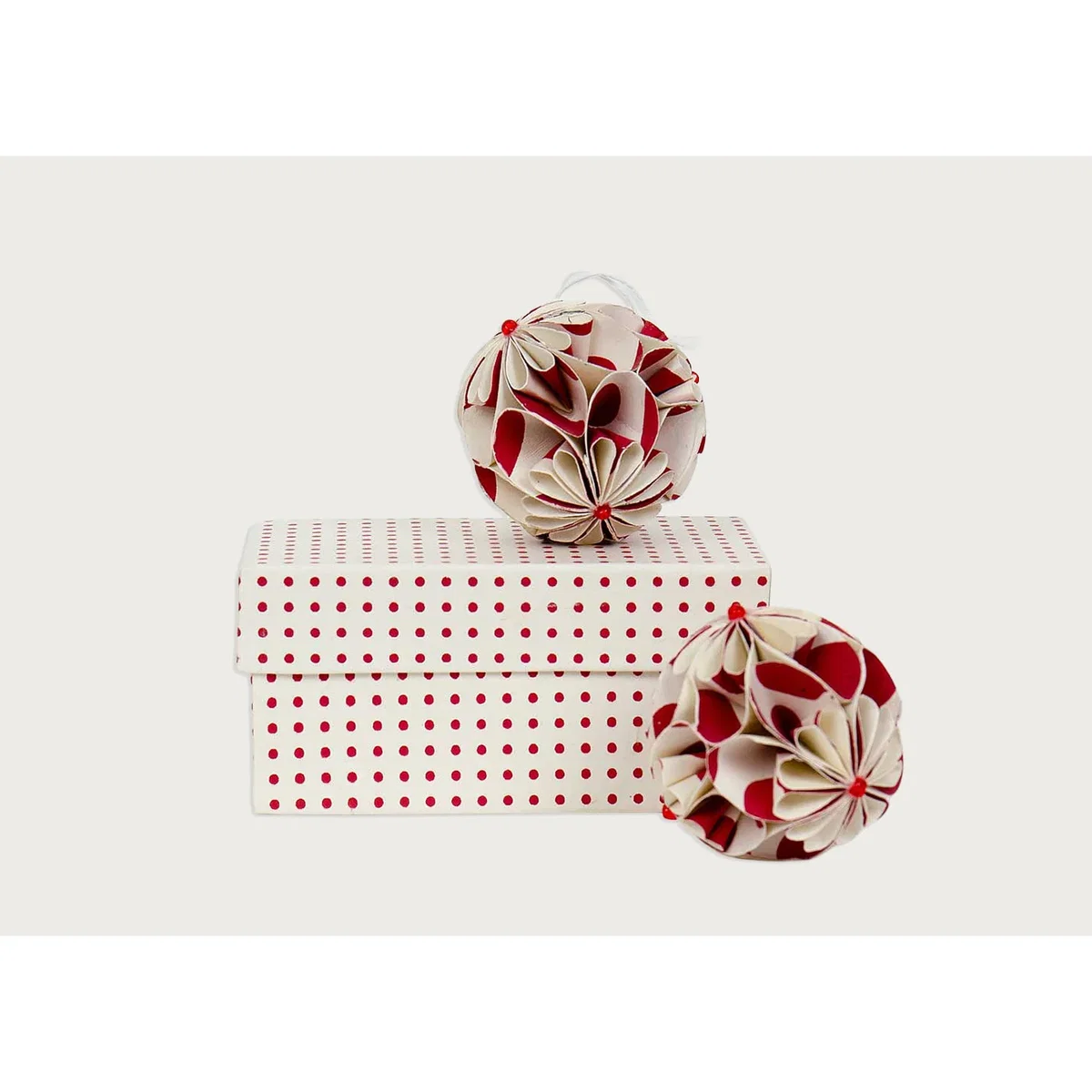 Heal's Flower Ball Ornament Set of 2 White & Red – image 2
