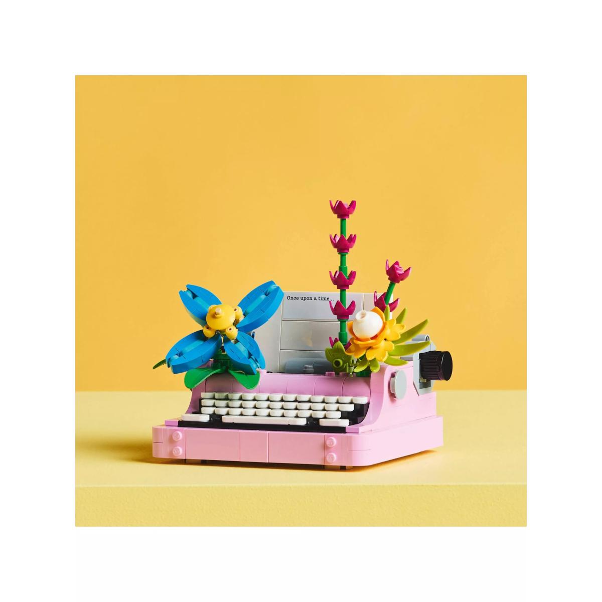 LEGO Creator 31169 Typewriter with Flowers Playset – image 5