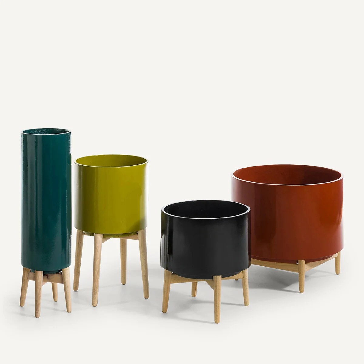 Florian Flower Pot with Wooden Feet, H42cm – image 3