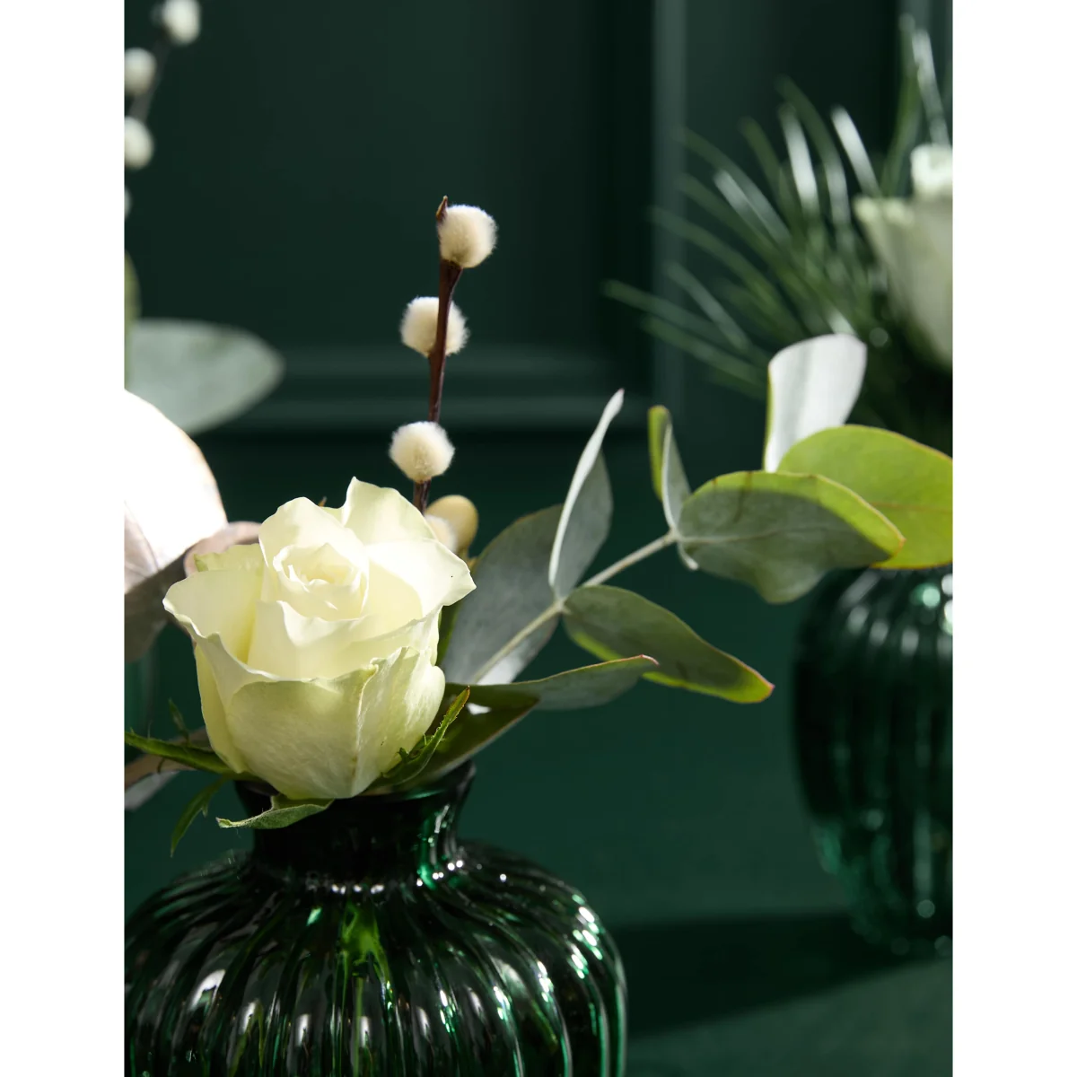 M&S Flower Market Festive Natural Floral Tablescape – image 3