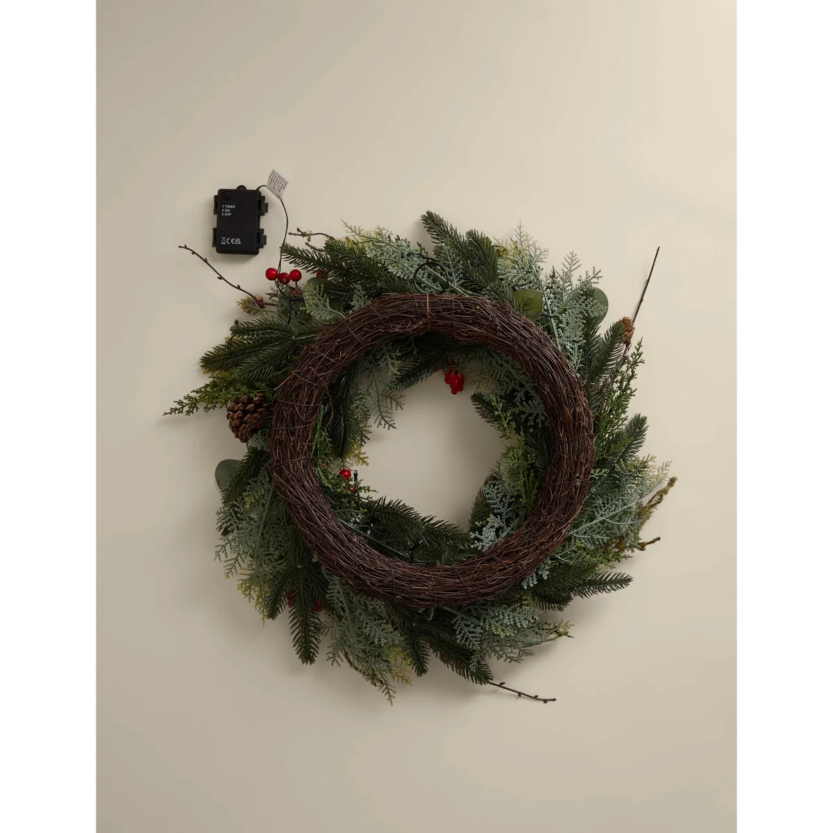 M&S Light Up Red Berry Wreath Green Mix – image 4