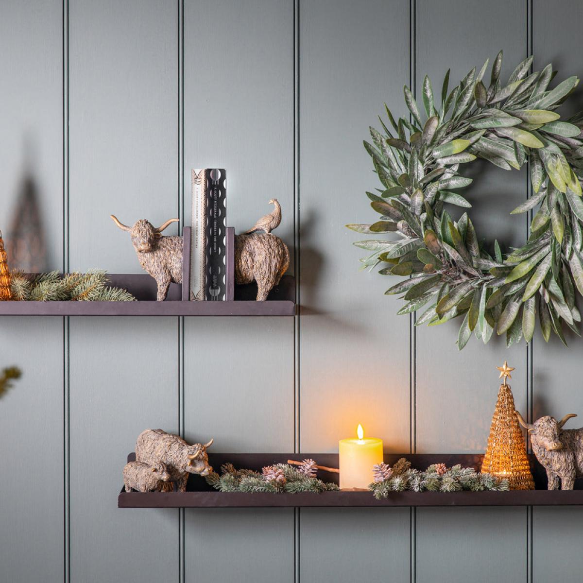 Gallery Interiors Eucalyptus Wreath Dusky Green – image 3
