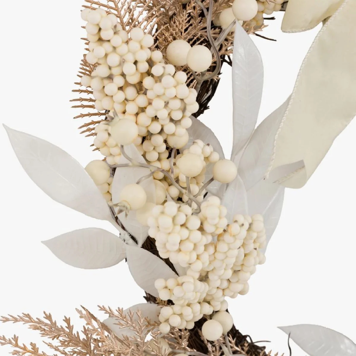Winter Frost Cream Berry Wreath – image 3