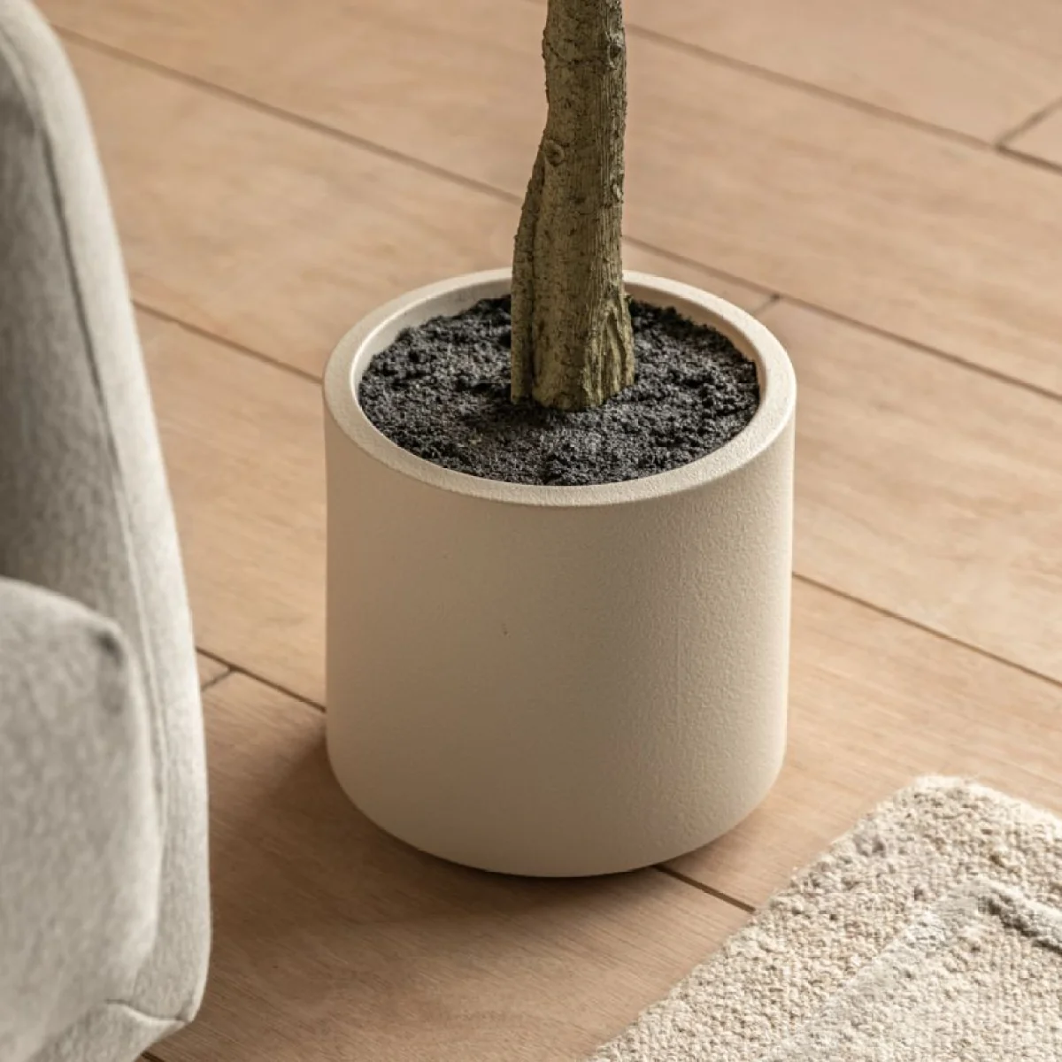 Faux Ficus in White Pot, 6 Foot – image 5