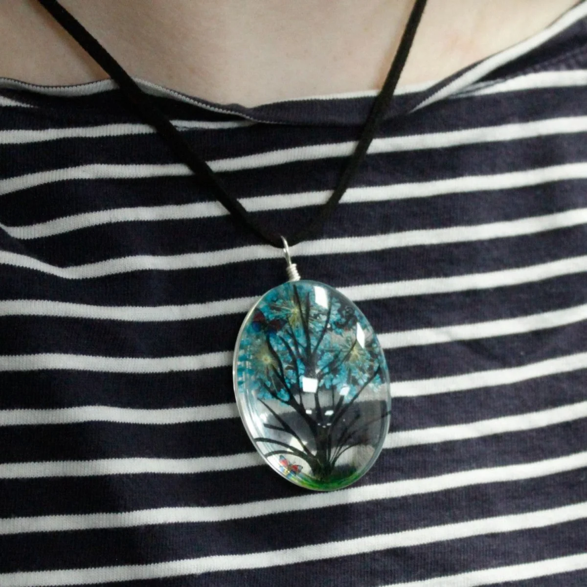Pressed Flowers Tree of Life Necklace - Purple – image 3