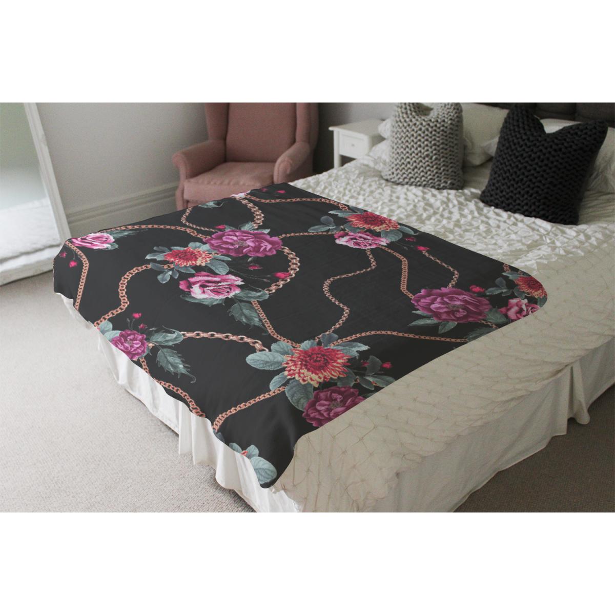 Chain And Flowers Pattern Blanket - Black – image 4