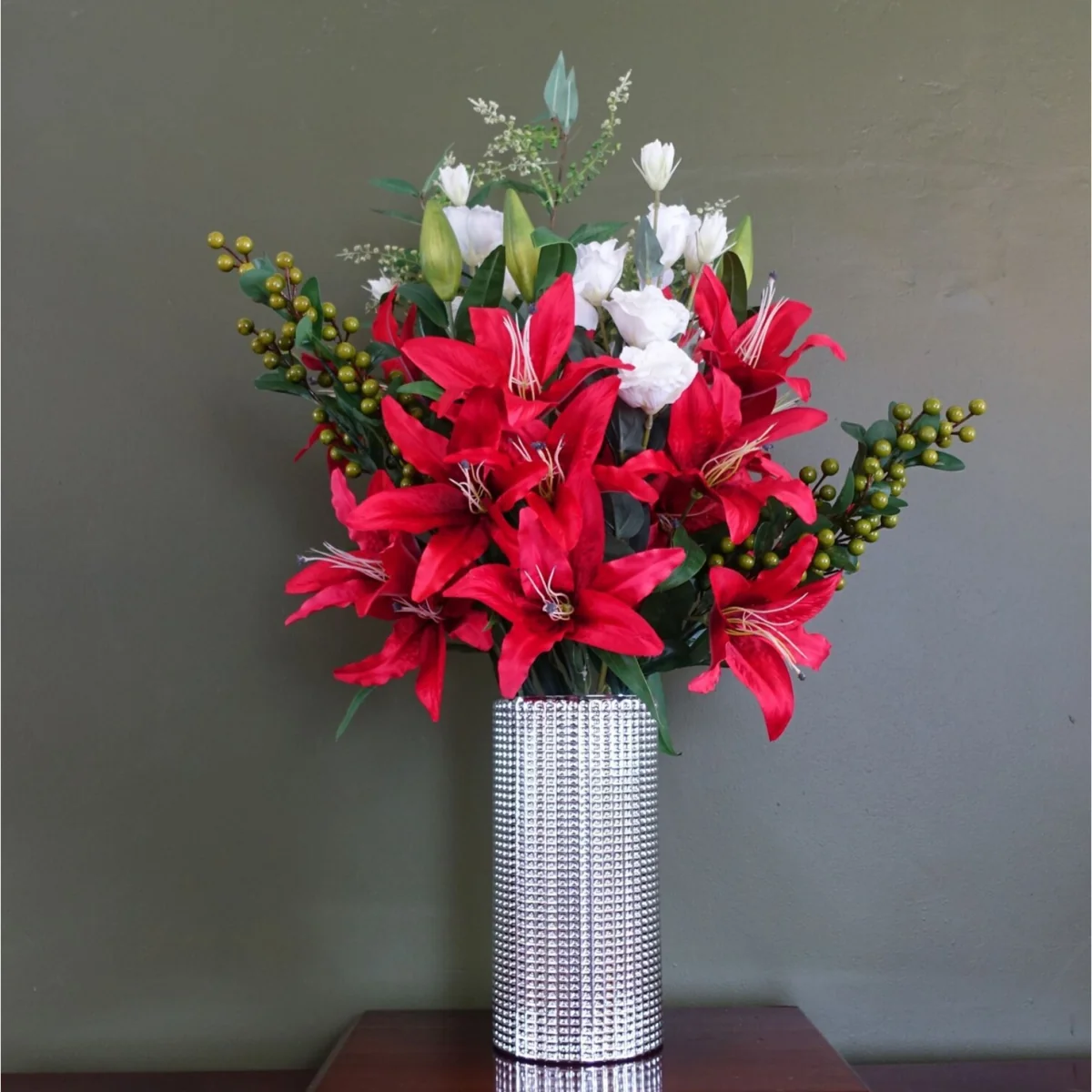 Complete Artificial Flower Arrangement Pack with Vases - Red – image 1