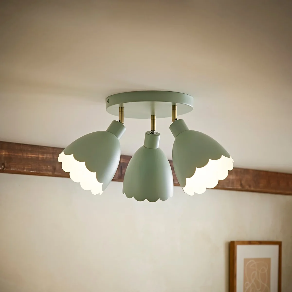 Millie Flower Scallop 3 Way Round Spotlight - Sage Green / 3 – image 3