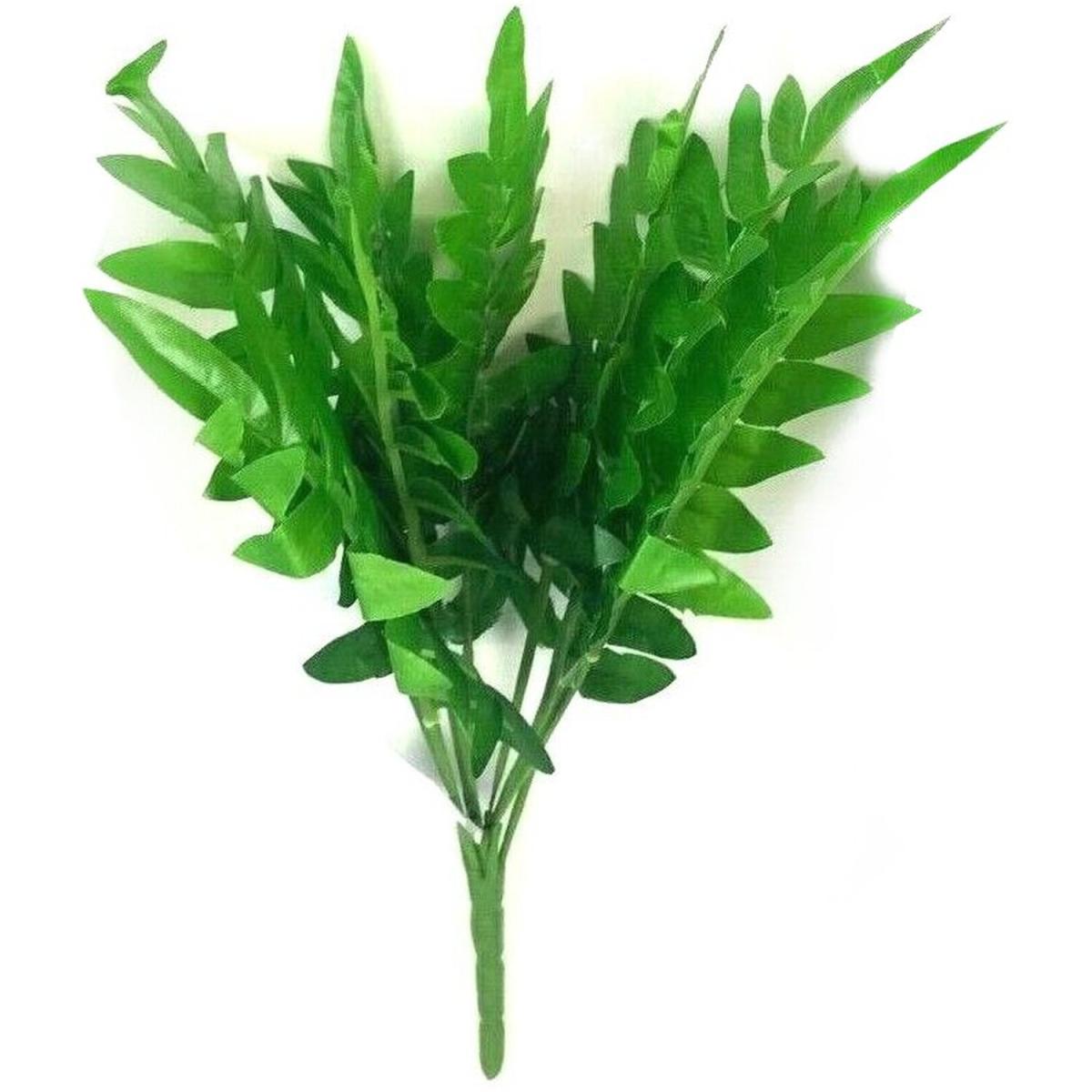 Pack of 3 Artificial Fern Bushes - Green – image 2