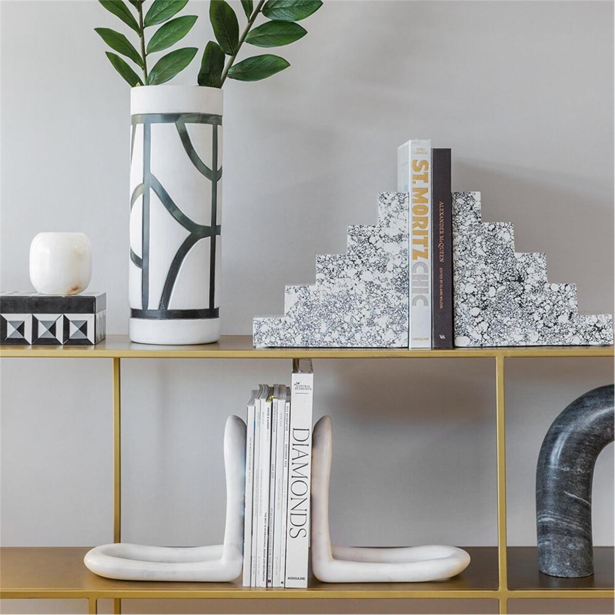 Textured Matt Glass Vase – image 2