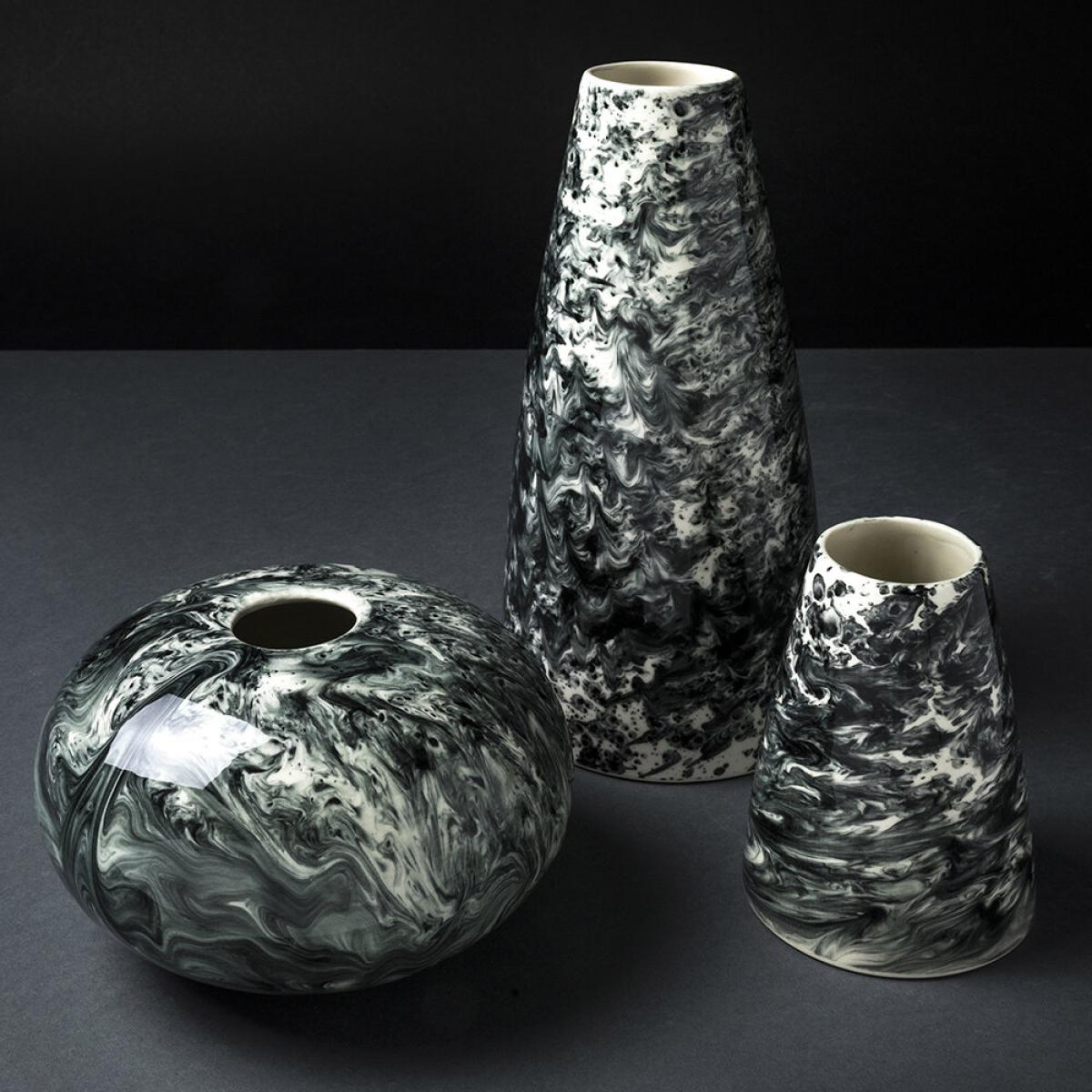 1882 Ltd - Slick Vase - Spherical – image 2