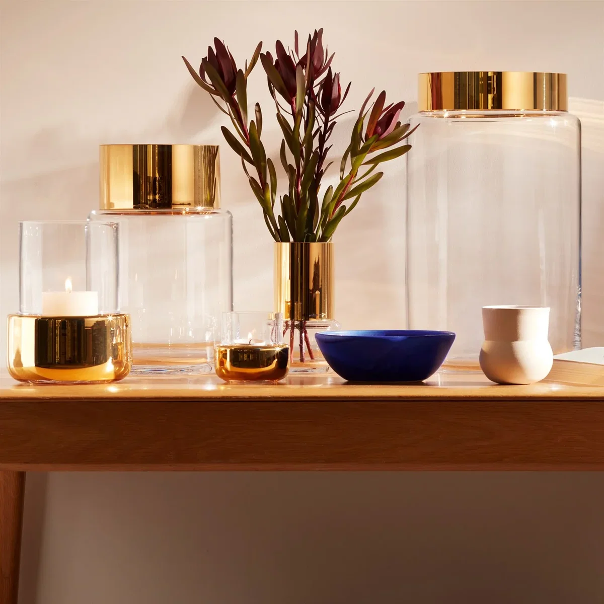 Aurum Lantern and Vase – image 4