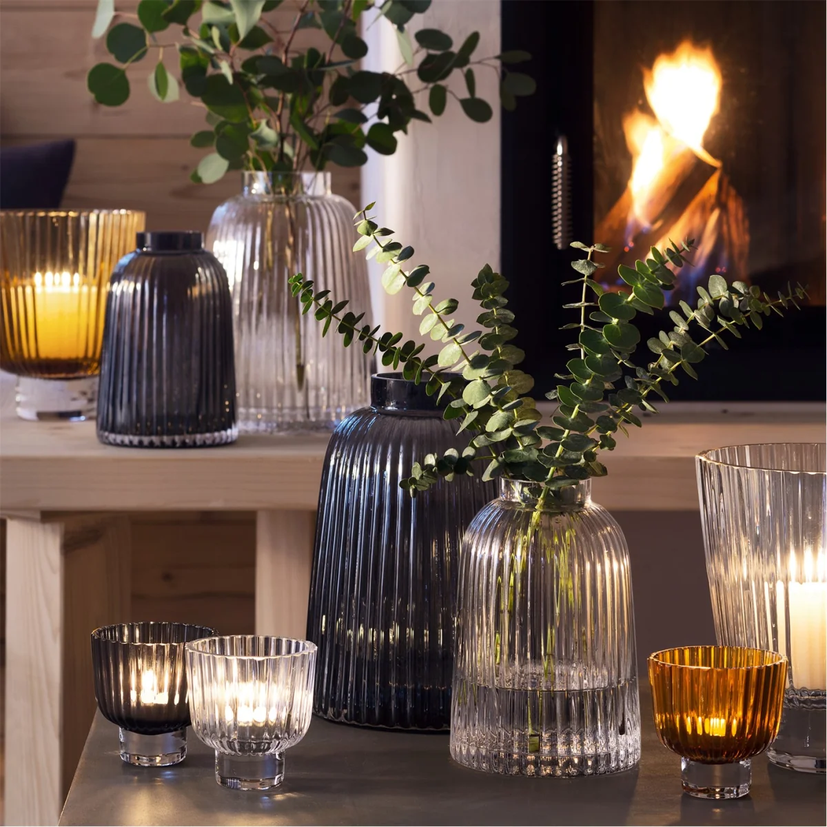 Pleat Vase – image 3