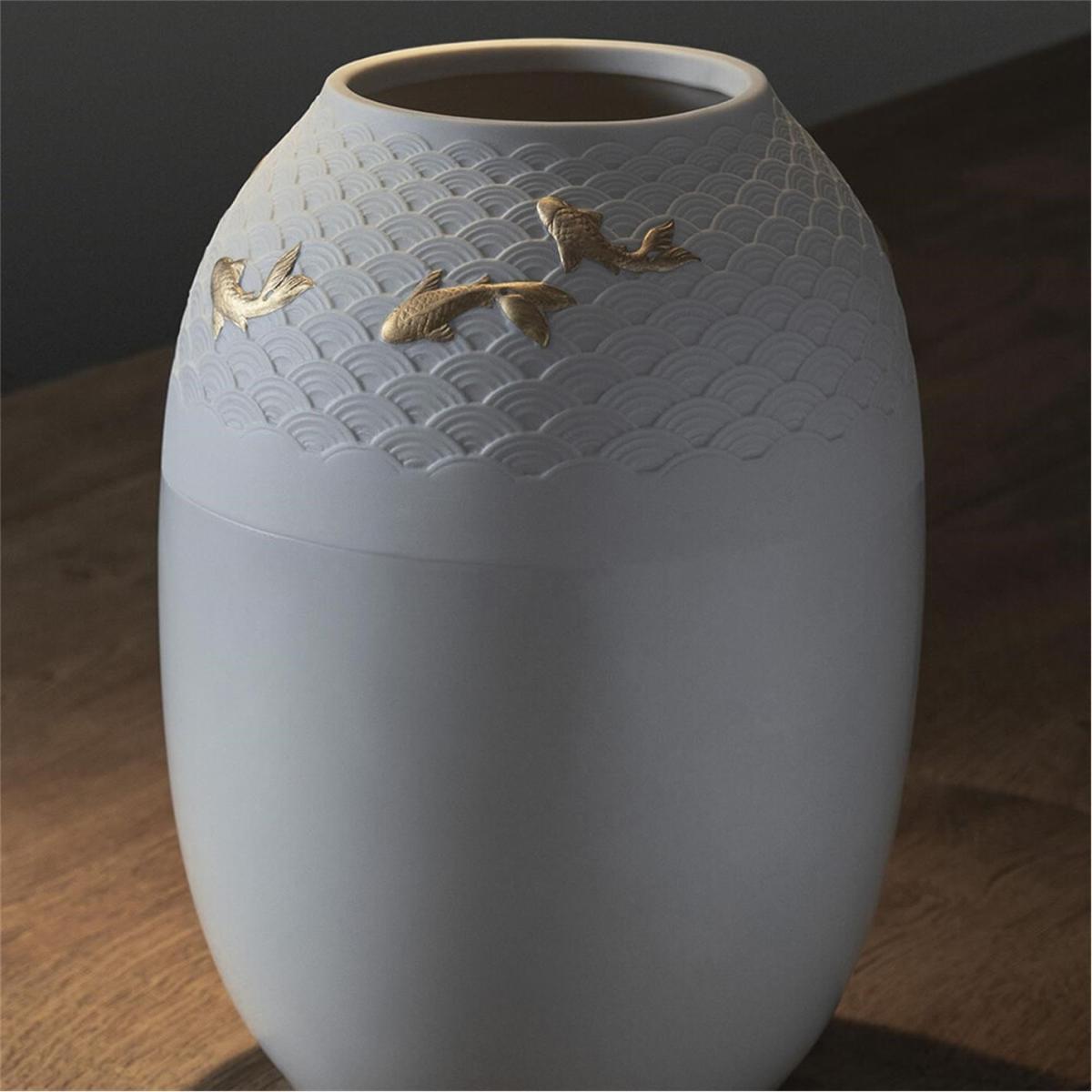 Koi Vase – image 2