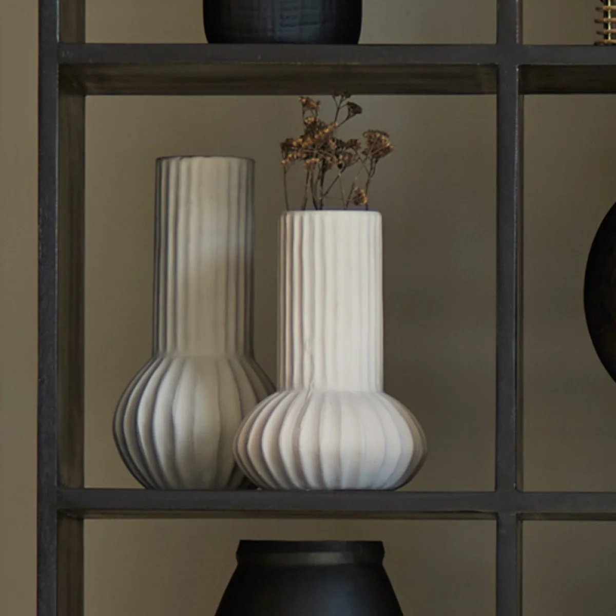 Cream Ribbed Vase – image 2