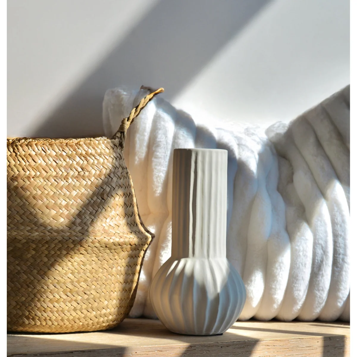 Cream Ribbed Vase – image 4