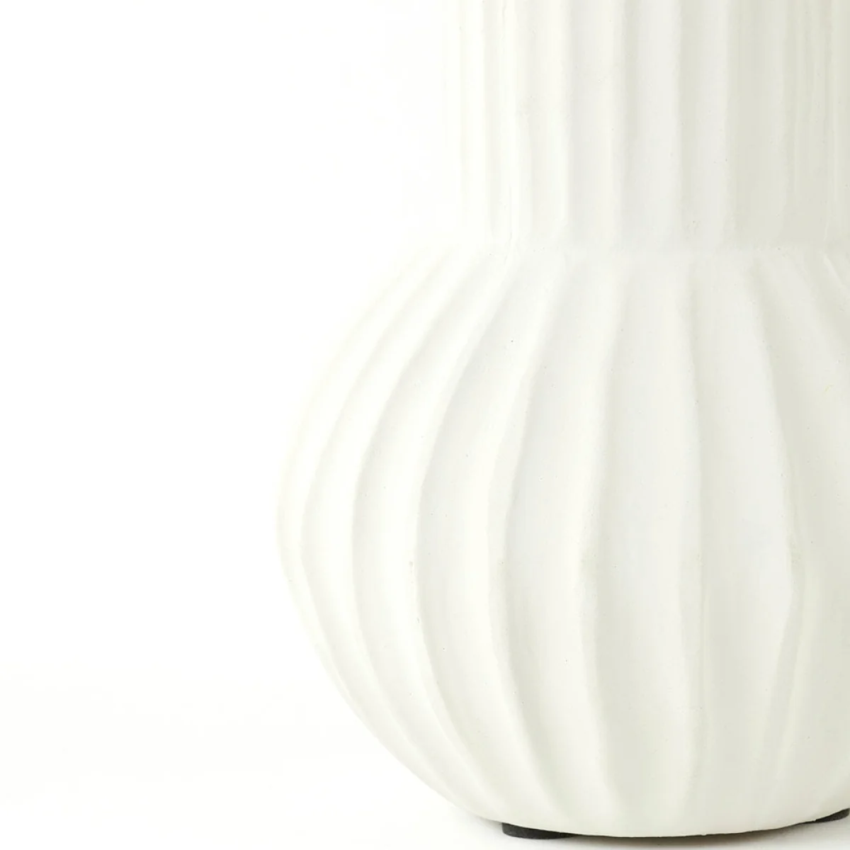Cream Ribbed Vase – image 6