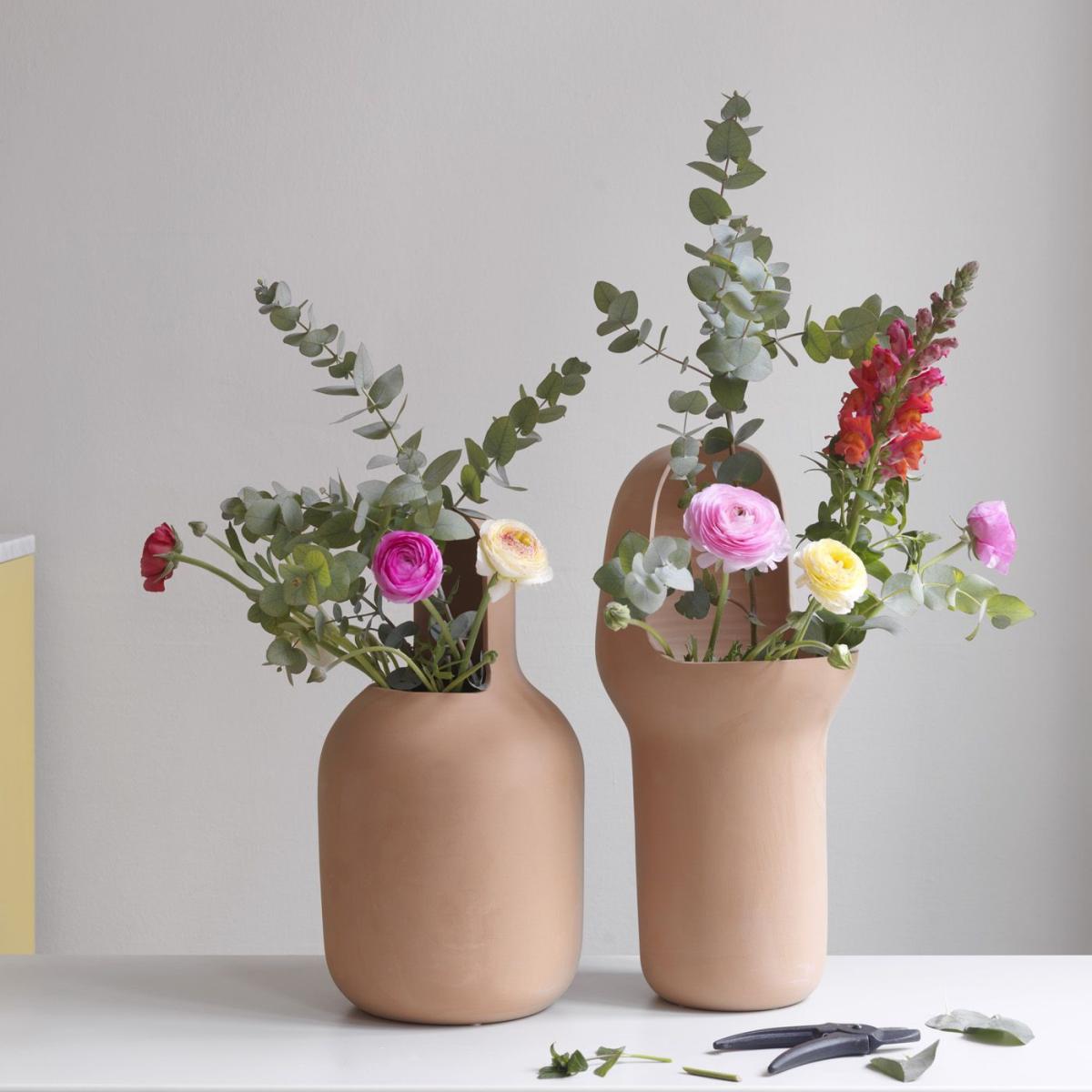Gardenia Vases II – image 3