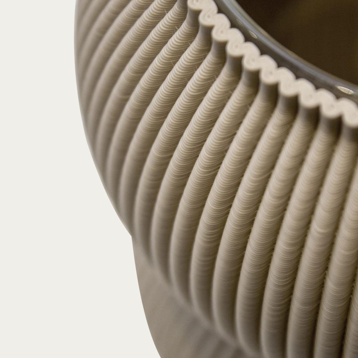 Lark Beige Zayl 159g Vase – image 3