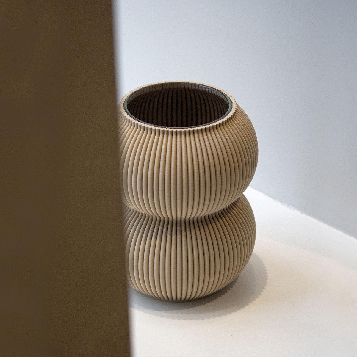 Lark Beige Zayl 159g Vase – image 4